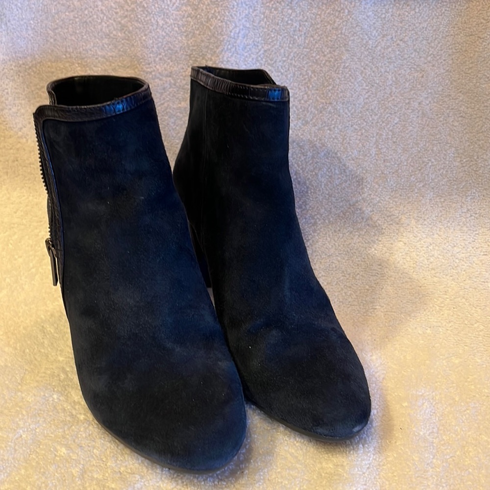 Anne Klein Ankle Boots. Size 8. Worn very little. 3.5 inch heel.